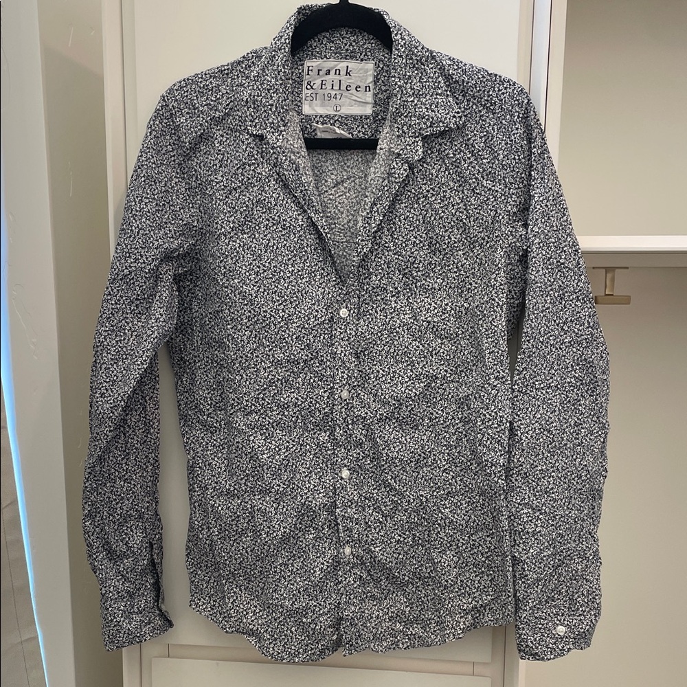 Frank & Eileen Barry Crinkle Shirt. Woven in Italy of 100% Cotton. Sweet! EUC